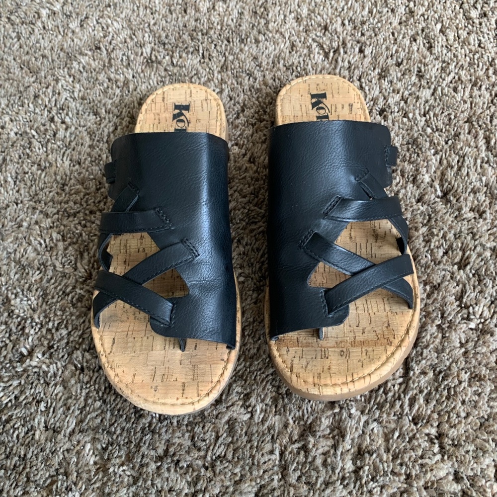 Korks Clemons Black Sandals 10M Criss Cross Straps Open back Kork Footbed Shoes